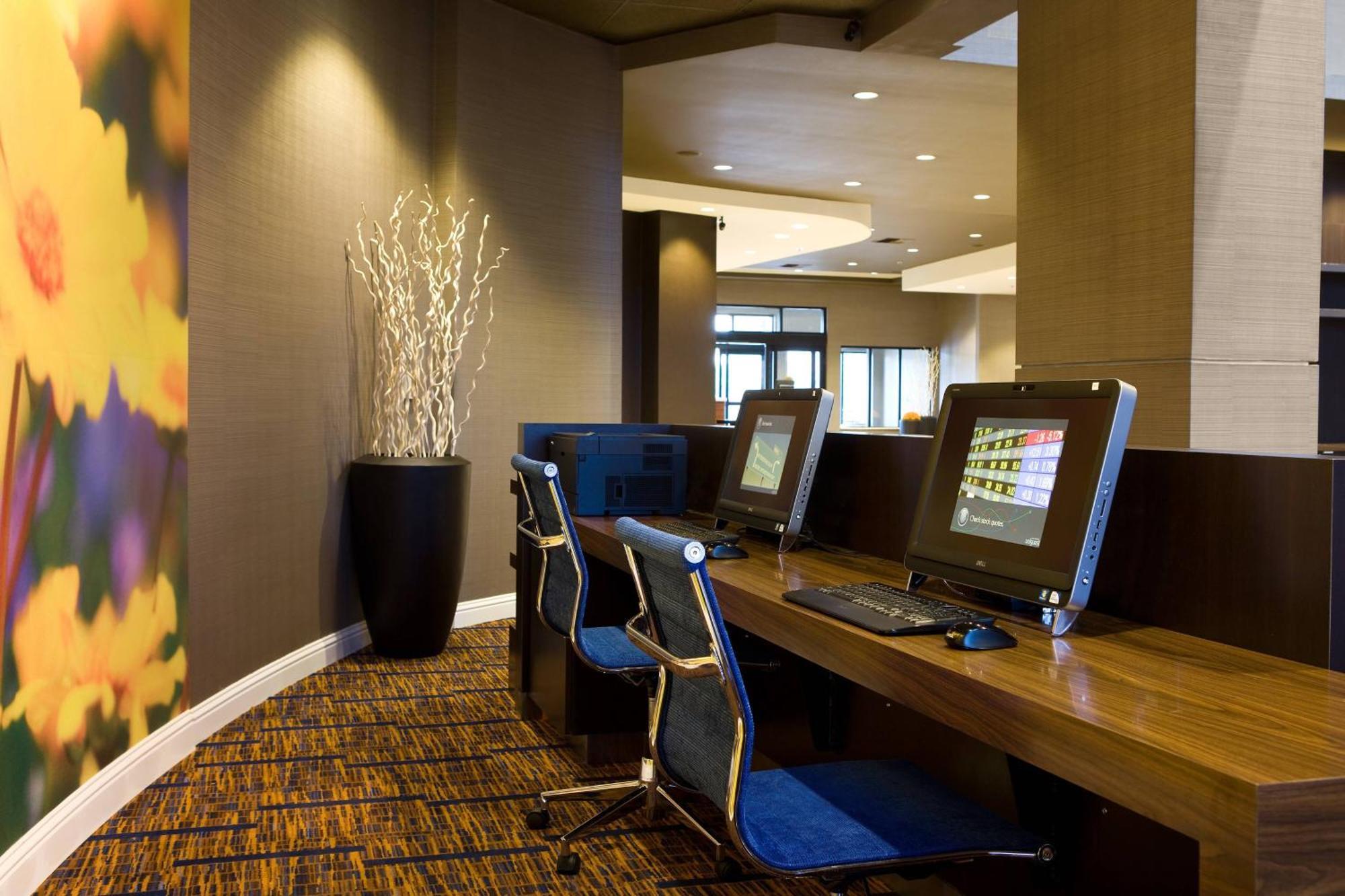 Courtyard By Marriott Newark Silicon Valley Exterior photo