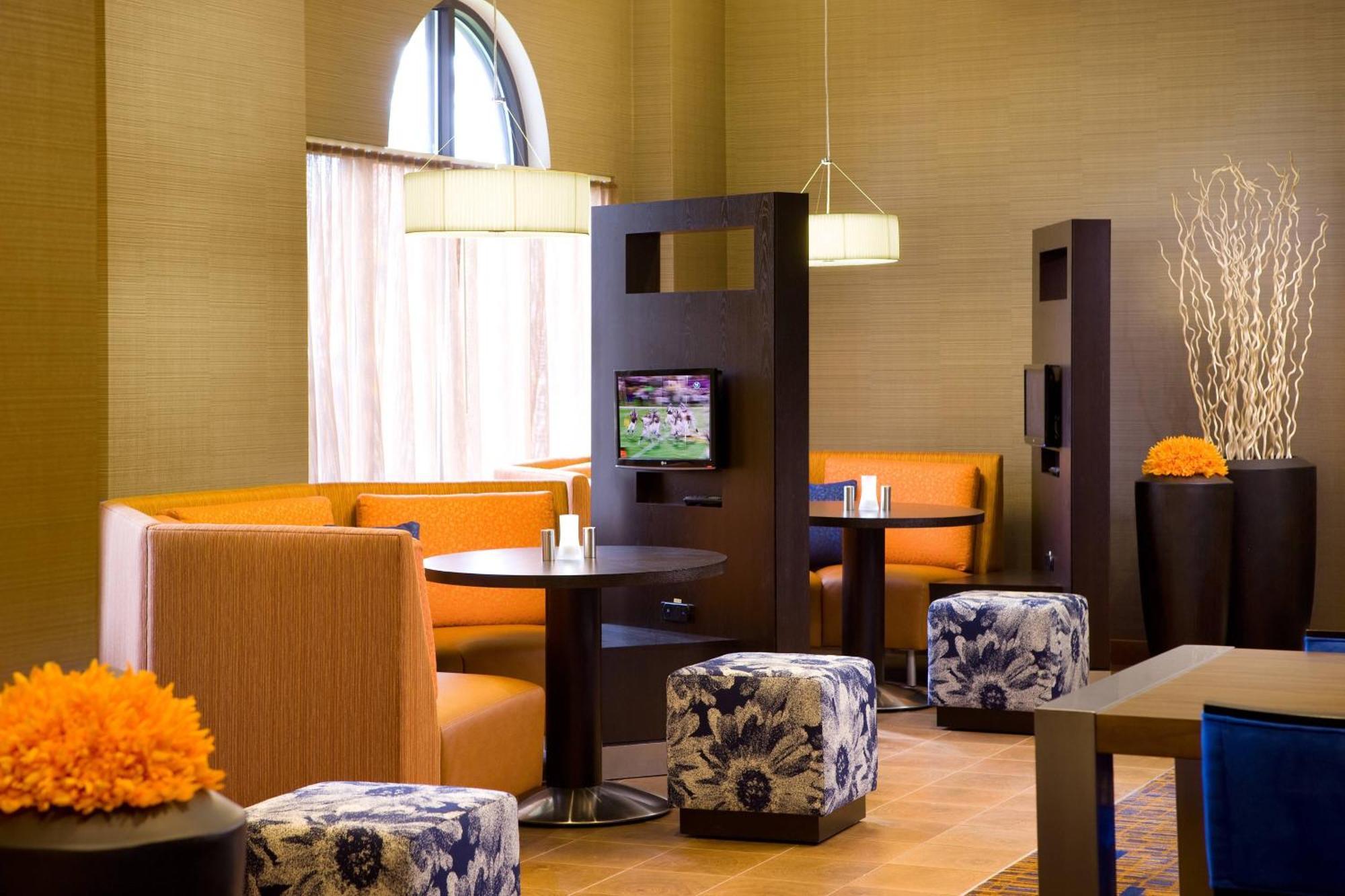 Courtyard By Marriott Newark Silicon Valley Exterior photo