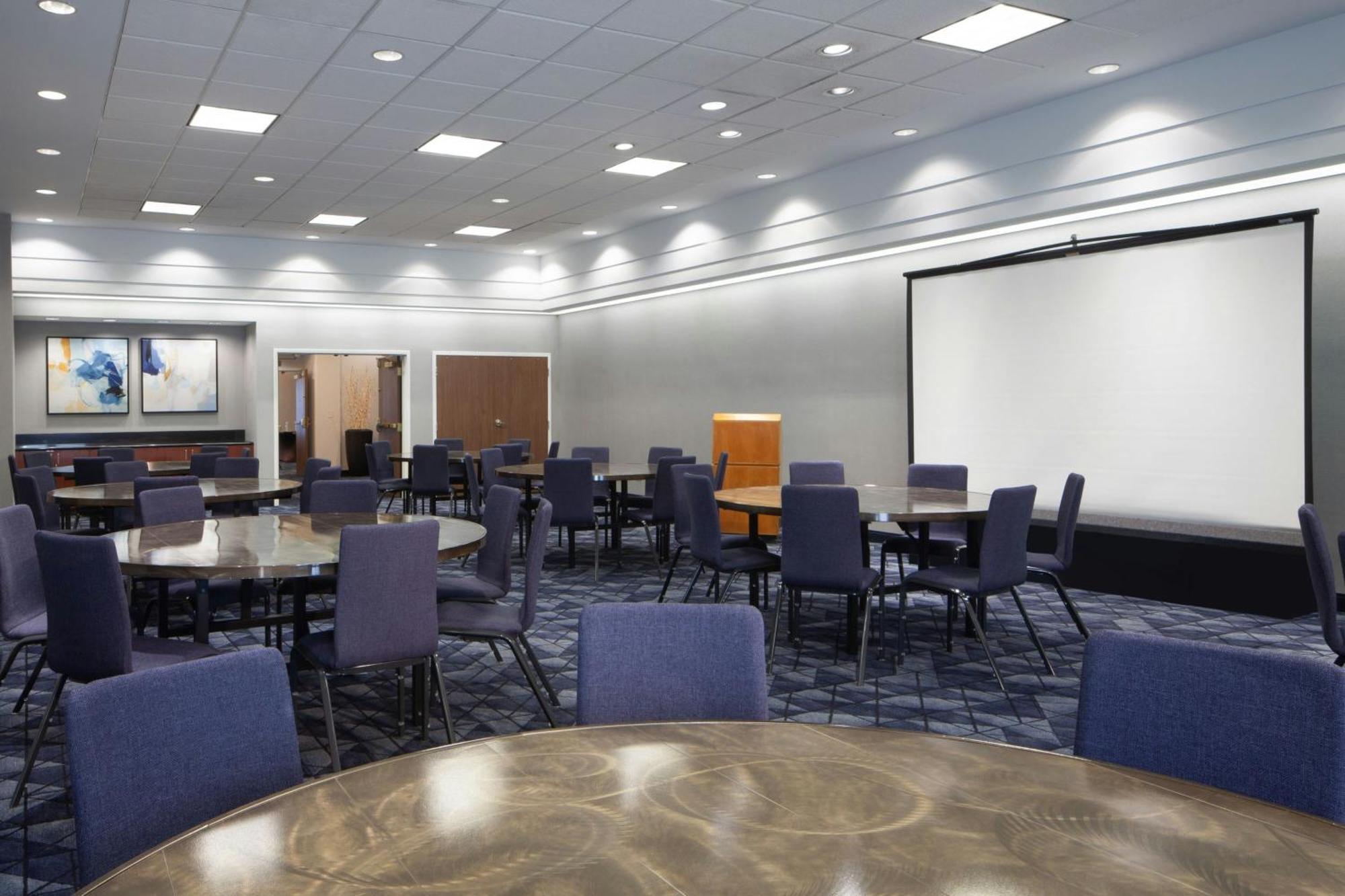 Courtyard By Marriott Newark Silicon Valley Exterior photo