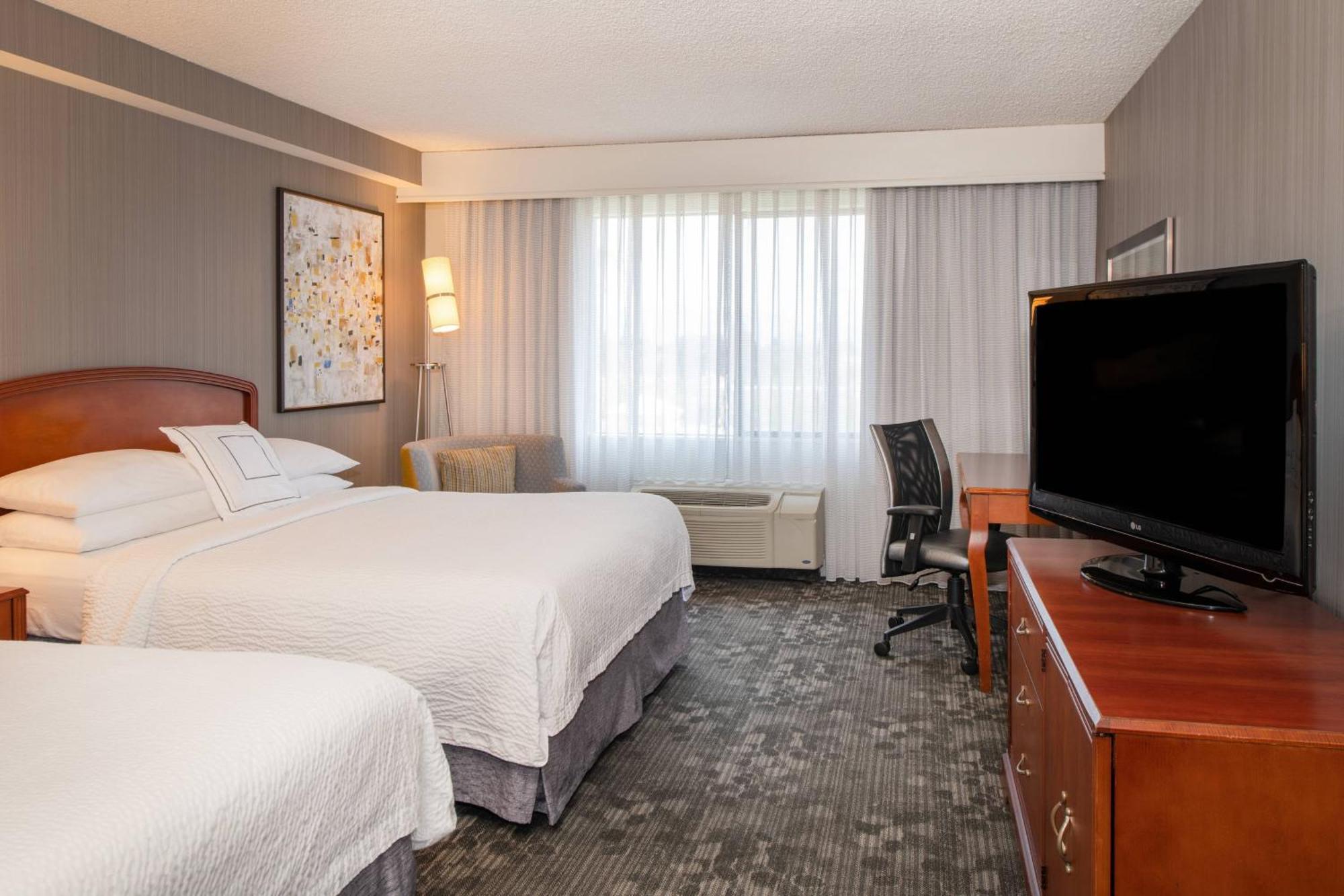 Courtyard By Marriott Newark Silicon Valley Exterior photo