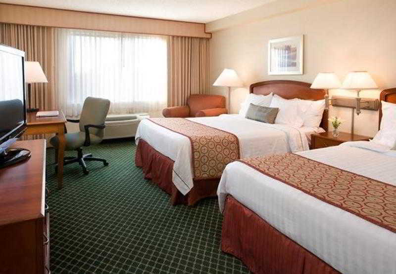 Courtyard By Marriott Newark Silicon Valley Exterior photo